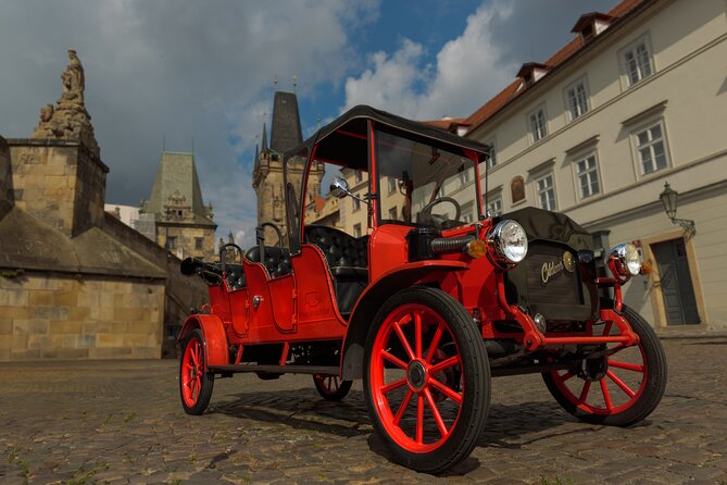 1 hour Old timer Convertible Prague Sightseeing Tour - Loreta and the castle-side views
