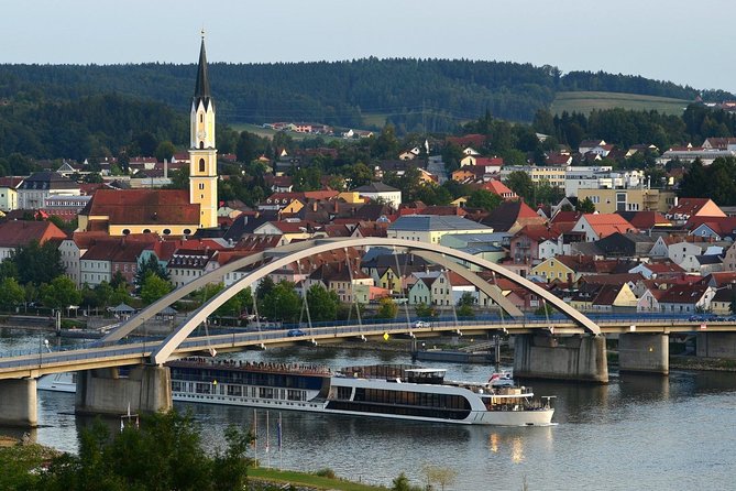 1-way Prague to Vilshofen private transfer - up to 7 passengers - Who will get the most from this service