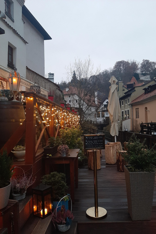 1000 years of history! Evening walking foodie tour - National Theatre and the Národní meal