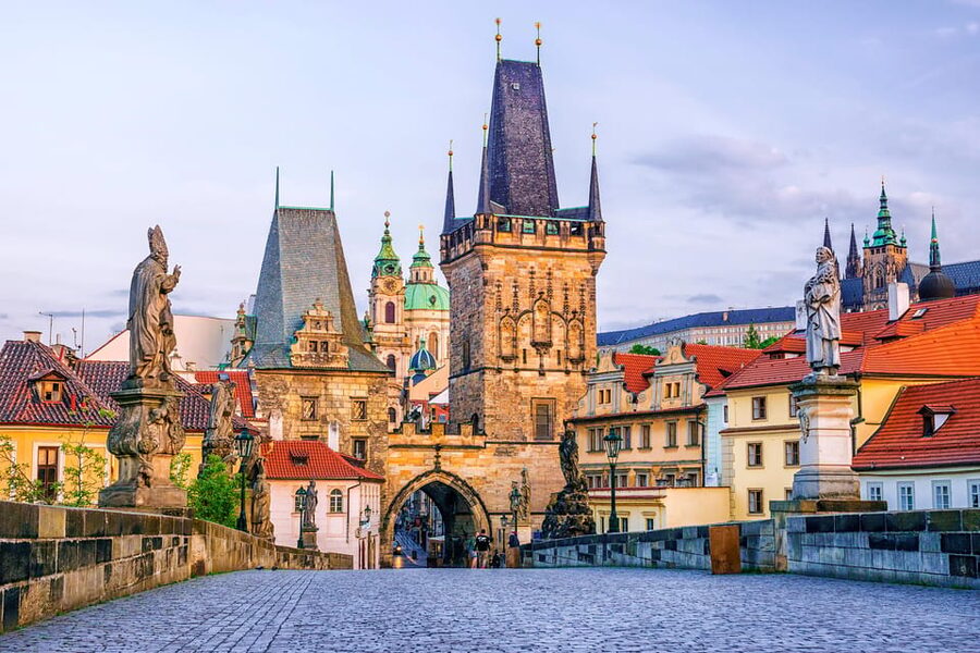1000 years of history! Evening walking foodie tour - Nerudova Street and Malá Strana