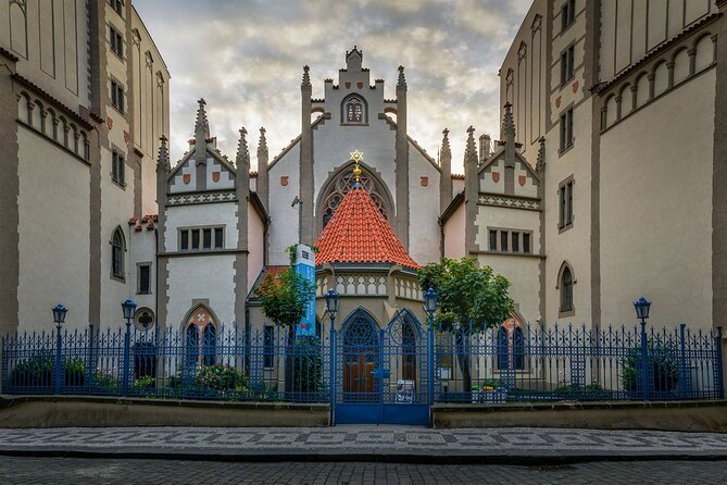 2-Hour Old Town and Jewish Quarter Tour in Prague - Key points to know before you book
