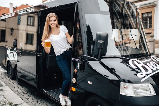 Adults-only Prague Beer Bus Tour - The 10-minute Prague Castle stop