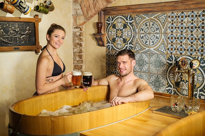 Beer bath Spa for 2 people/ 1 tub - 1,5 hour Activity in Prague - What the Prague beer bath actually is