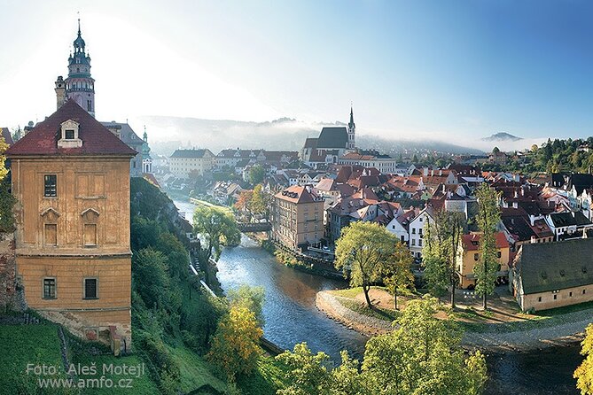 Best of Cesky Krumlov Old Town and Castle Exteriors - Reaching the castle’s courtyards and viewpoints