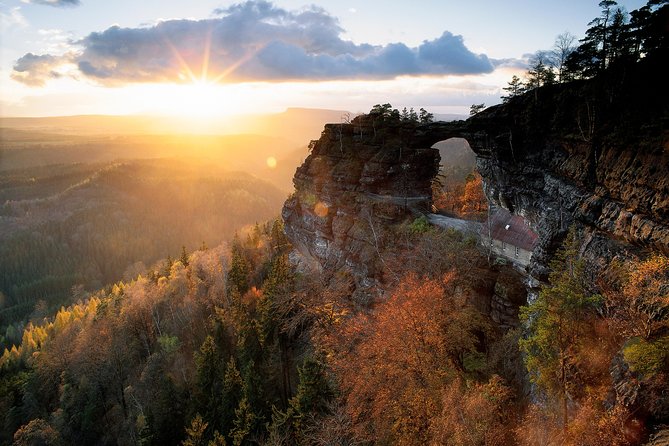 Bohemian Switzerland private hiking tour: Chronicles of Narnia - Pravčická Gate and Sokolí Hnízdo