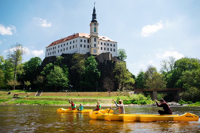 Canoeing on the Elbe river Děčín to Schmilka - Arriving at Schmilka and handing over the canoe