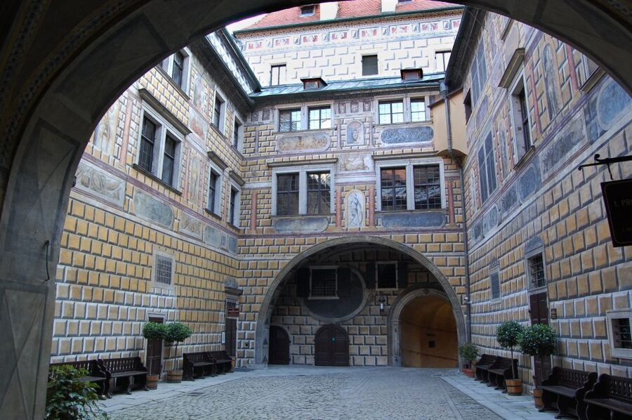 Český Krumlov: 2 Hour Private Walking Tour with Guide - Crossing Barber’s Bridge toward Latrán
