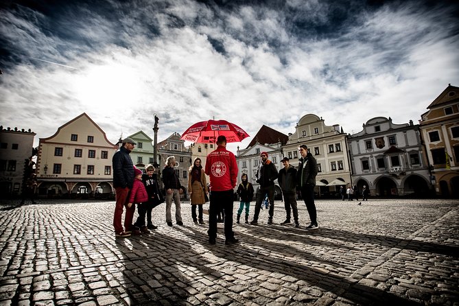 Český Krumlov 20th century tour - Stop one: 40 minutes in the historic center