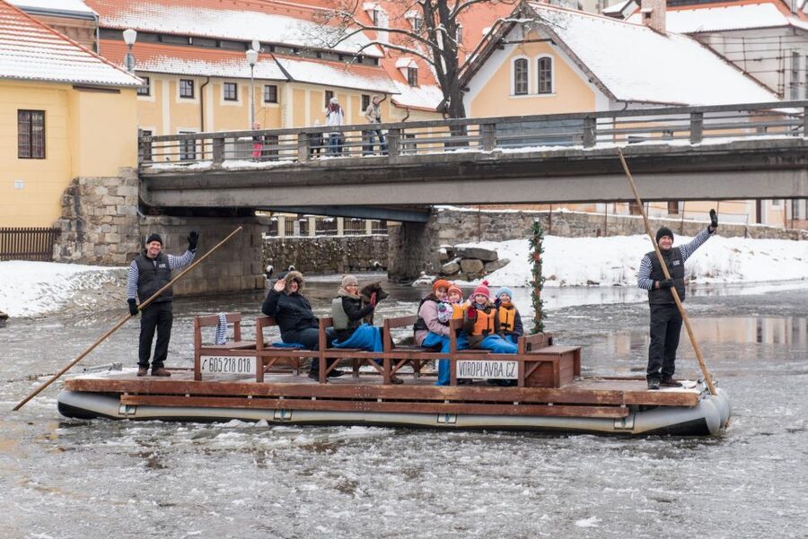 Český Krumlov: Advent Wooden Raft River Cruise - The Voroplavby Museum After 17:00