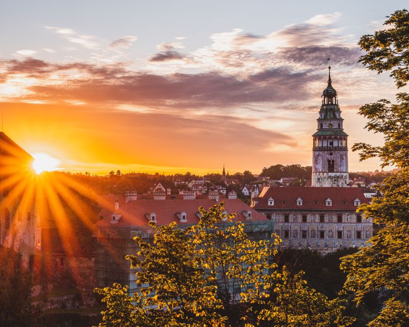 Český Krumlov: Half-Day Medieval Architecture Walking Tour - The castle tower lookout and the final view