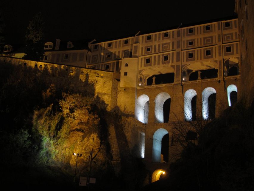 Český Krumlov: Night Walking Tour with a Professional Guide - Key points at a glance