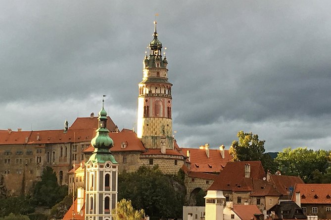 Cesky Krumlov Old Town Private Walking Tour - Meeting point, ending point, and planning details