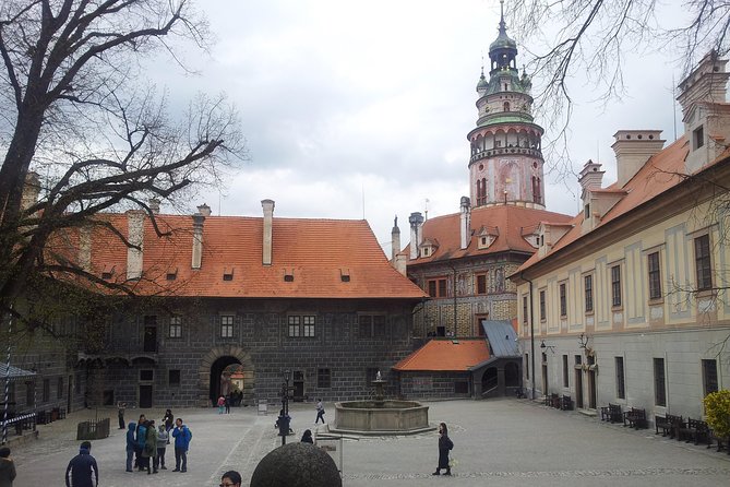 Cesky Krumlov One Day Trip from Prague by bus - The return to Prague