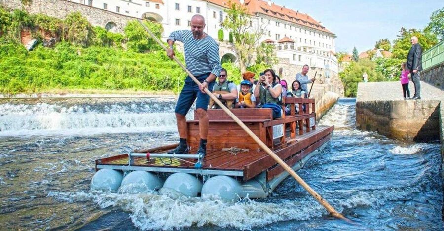 Český Krumlov: Wooden Raft River Cruise - Why the river gives you a better angle on Český Krumlov