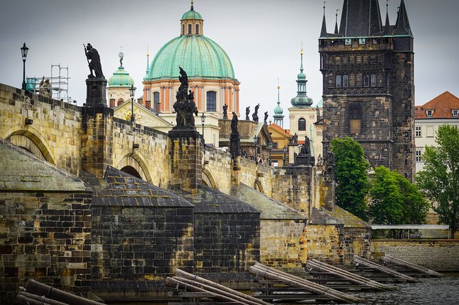 Charles Bridge: River Boat Cruise & Guided Tour ️with PragueWay - Starting in Lesser Town at Mostecká 4
