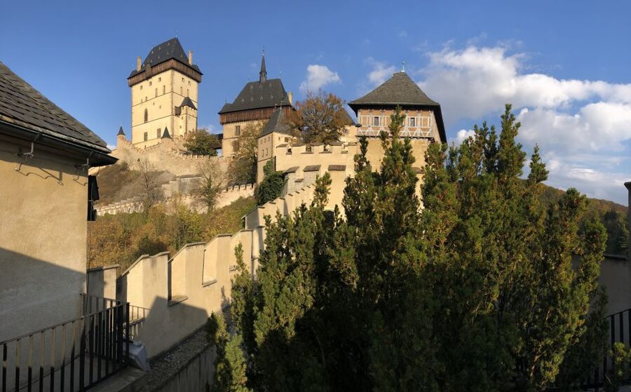 Coutryside bike tour to Karlstejn Castle. - Should you book the Karlstejn bike tour?