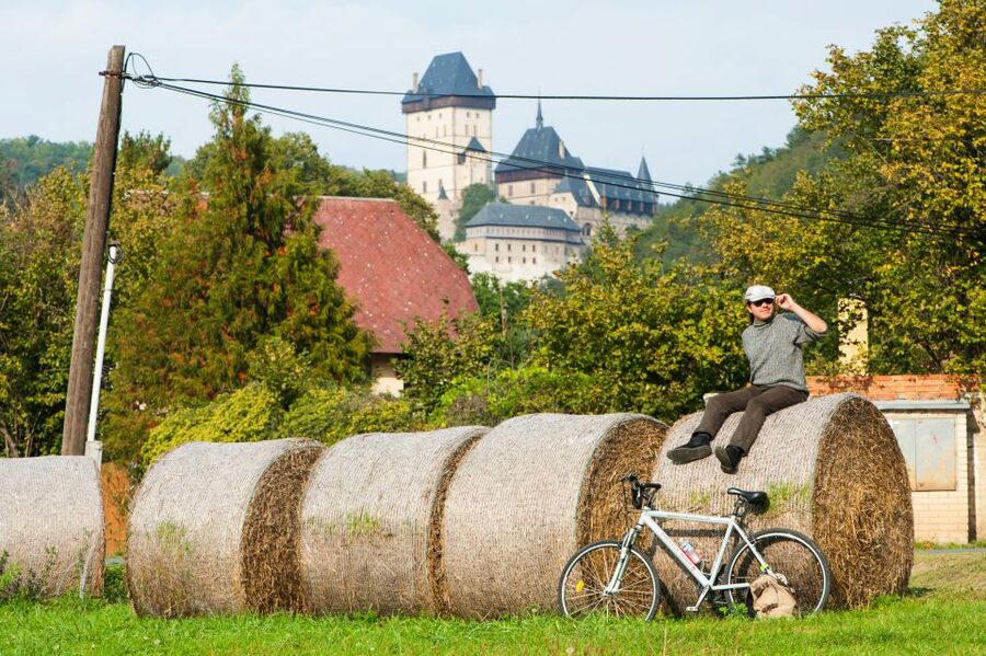 Coutryside bike tour to Karlstejn Castle. - Practical ways to make the day better