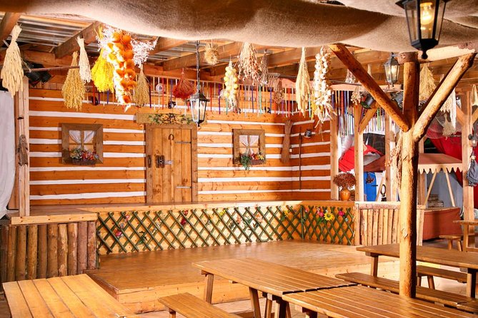 Czech Folklore Show with dinner and transfer - Who will enjoy this evening most?