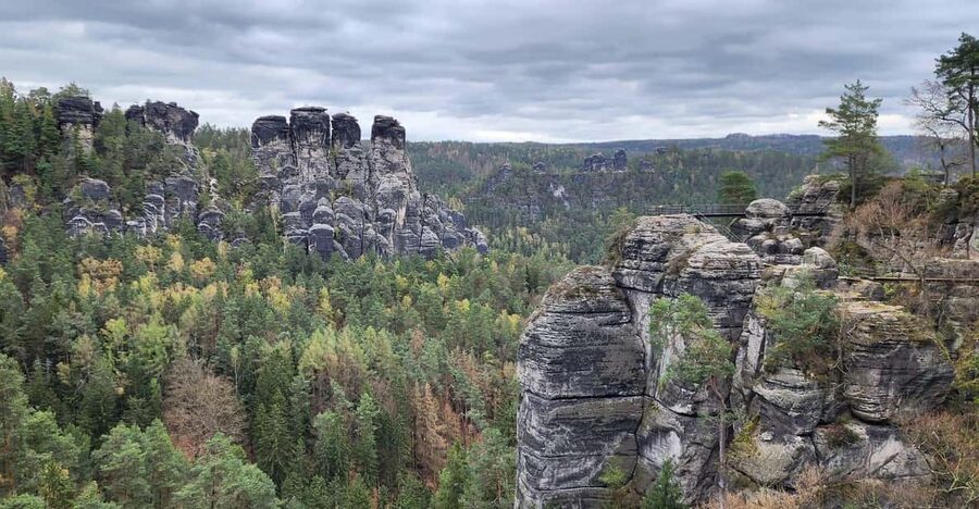 Day trip from Prague to Bohemian and Saxon Switzerland - Weather and what to pack