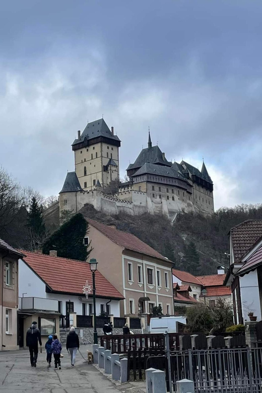 Day trip to Karlstejn castle and Famous Bohemian glassworks - The ride to Karlštejn and the castle approach
