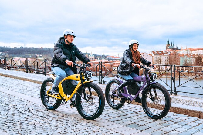 E-BIKE TOUR: 10 Must-See Landmarks & Viewpoints in Prague 1-8per. - Along the river to Letná’s best views