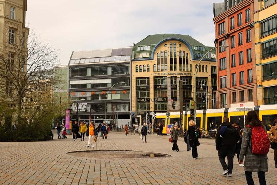 Eating Berlin: City Center Food & Beer Tour - Key points at a glance