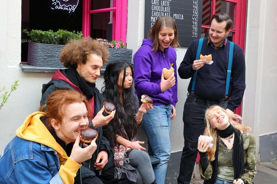 Eating Berlin: City Center Food & Beer Tour - Six craft beers and a Berliner Weisse cocktail