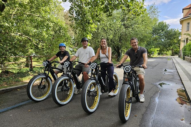 Ebike tour in Prague - Express Tour - Starting at Štěpánská 55 with a short training ride