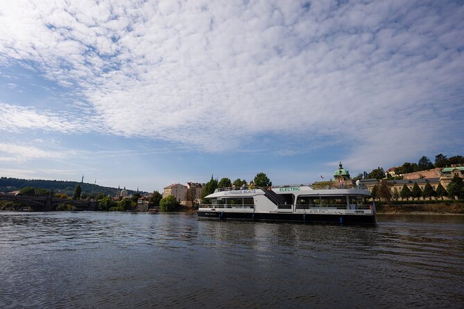 Evening Eco Cruise With a Glass of Prosecco in Bohemia - Following the Vltava through central Prague