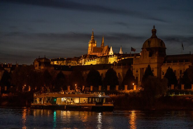 Evening Eco Cruise With a Glass of Prosecco in Bohemia - How the price compares with the experience