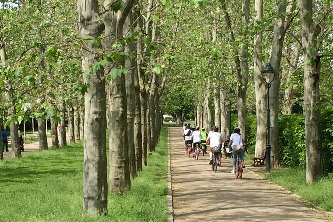 Exceptional Private Prague bike tour - Petrin and the approach to Prague Castle