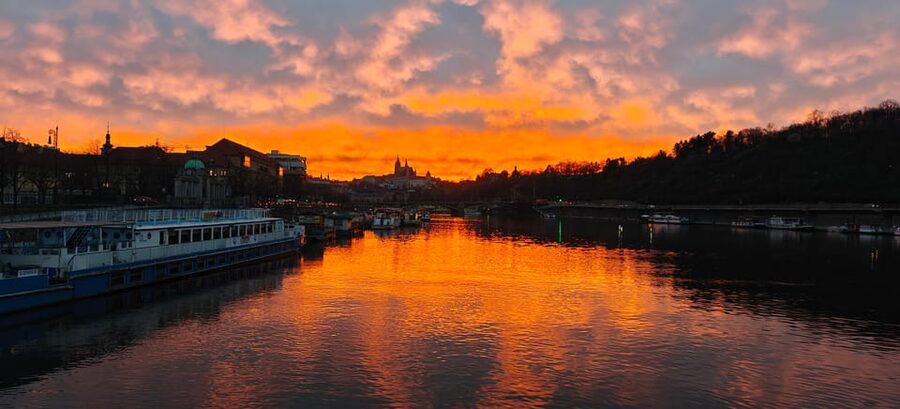 Exclusive Christmas cruise with Christmas Eve buffet - Passing beneath Charles Bridge