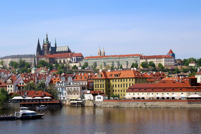 Explore the Historic Prague Castle: Private Half-Day Walking Tour - How the private format changes the experience
