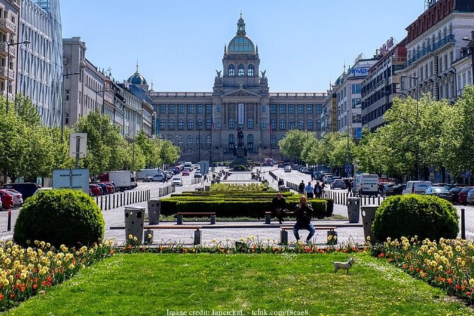 Explore the Historic Prague Castle: Private Half-Day Walking Tour - Meeting at Hradčany and getting oriented