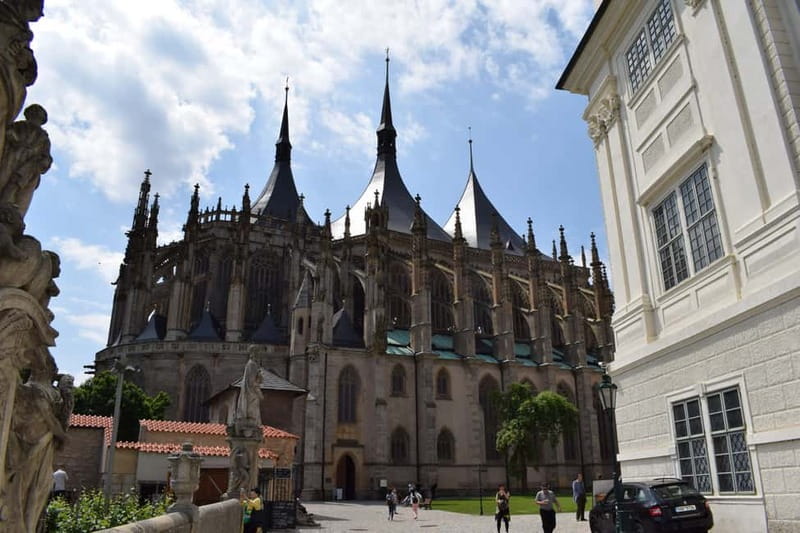 From Prague: Half-Day Coach Tour to Kutná Hora - The Italian Court and the cost question