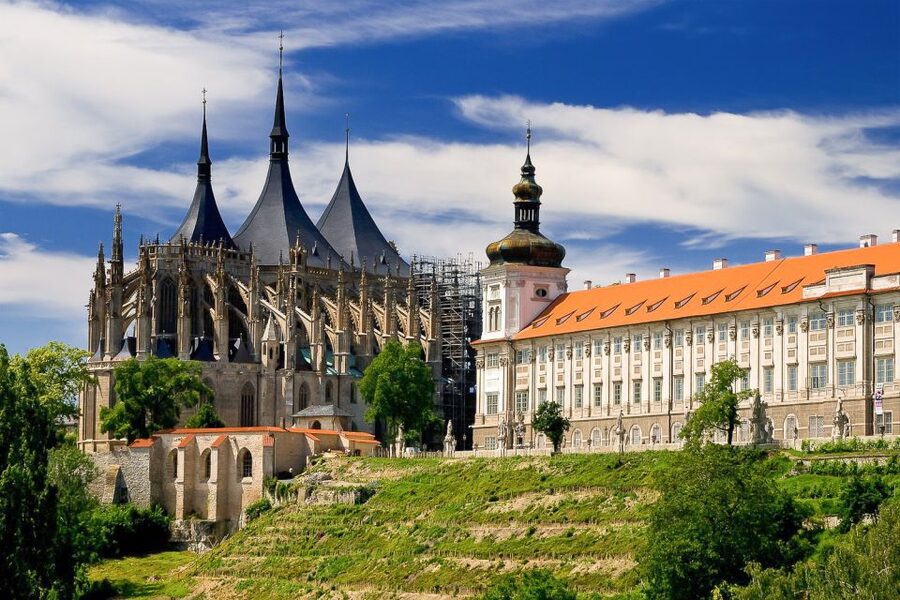 From Prague: Kutná Hora, St.Barbara’s Church, Sedlec Ossuary - Walking into medieval Kutná Hora
