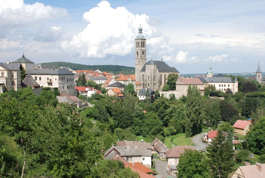 From Prague: Kutna Hora Walking Tour & St. Barbara Cathedral - Entering St. Barbara Cathedral
