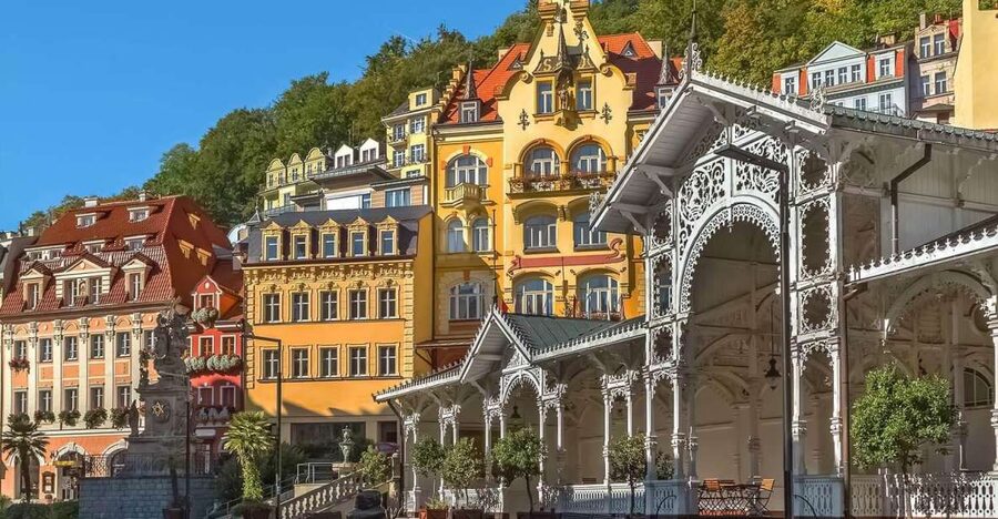 From Prague: One day trip to Karlovy Vary - Tasting the hot springs, carefully