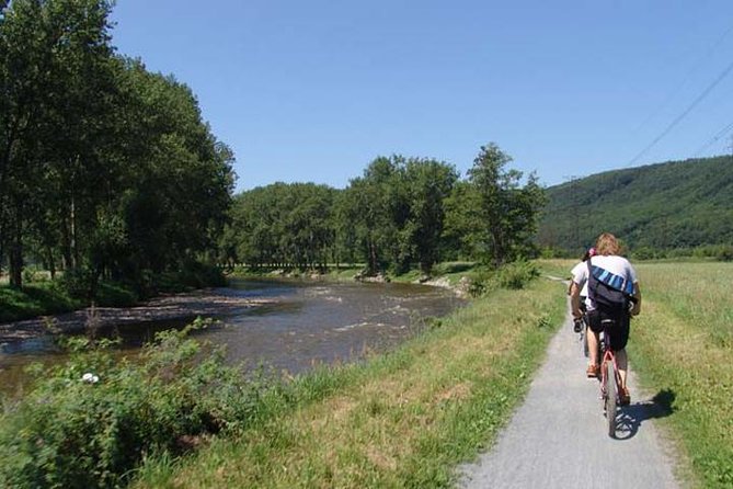 Full-Day Countryside Bike Tour to Karlstejn Castle (small group) - Along the Berounka River to Cernosice