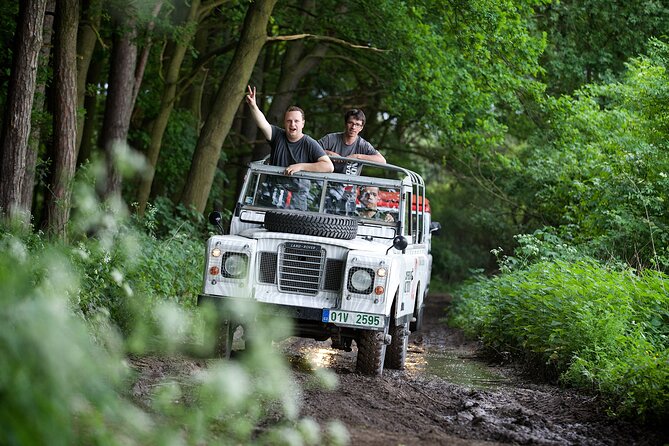 Full-day Land Rover driving off-road experience Prague - Land Rover models and what to expect behind the wheel