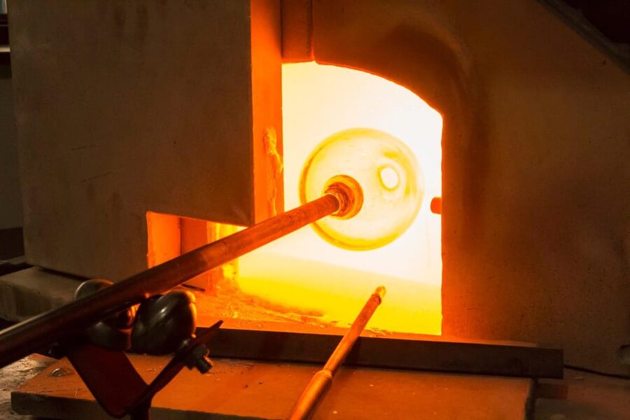 Glass blowing in Prague - What makes this Prague glass workshop special