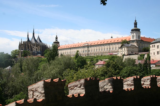 Half Day Trip to Kutna Hora and Bone Church from Prague - Walking between the sights and finding free time
