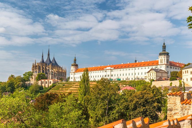 Half-Day Trip to Kutna Hora+Bone Church and Free Time from Prague - Meeting at Na Příkopě and riding out of Prague