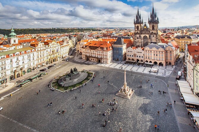 Hidden gems of Prague & City sightseeing - Walking tour - Powder Tower and the gateway to Old Town