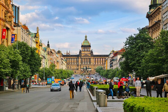 Highlights of Prague with a Funny and Local Guide - Starting beside the Powder Tower and Municipal House