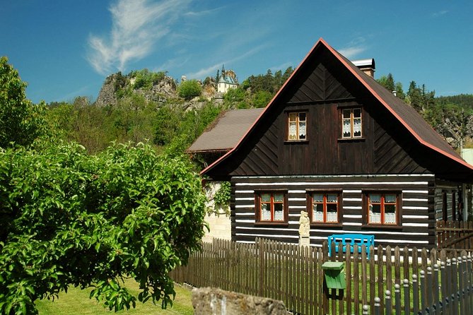 Hiking in fantastic Czech Paradise - Full Day Trip from Prague - Who will enjoy this trip most?