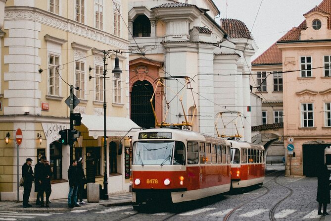 Historic Highlights Walking Tour from Prague - Cubism at the House of the Black Madonna