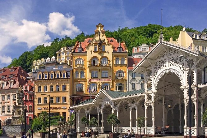 Karlovy Vary City of dreams. With expert English-speaking guide from Prague - The coach ride and arrival in the spa town