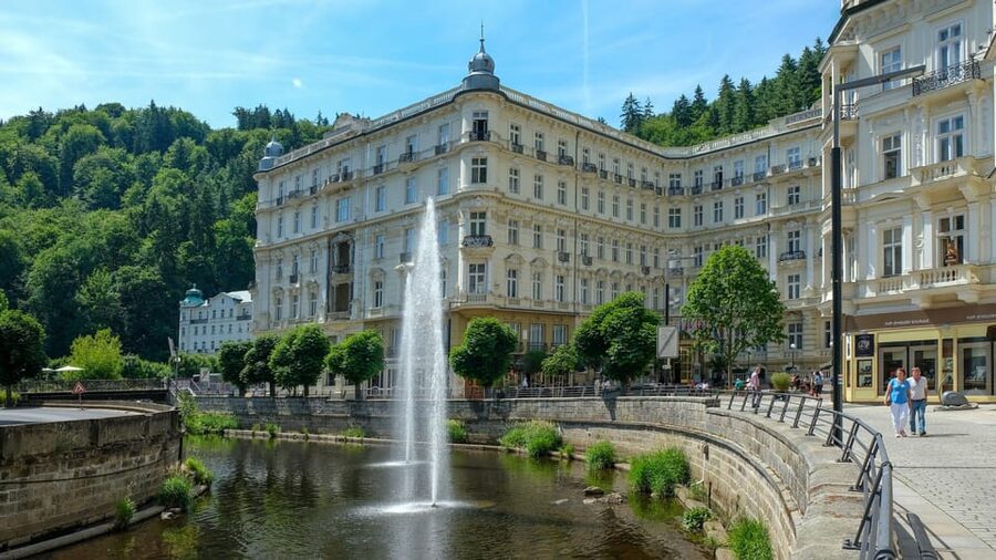 Karlovy Vary excursion - Local tastes: Becherovka, Obleas, and Moser crystal
