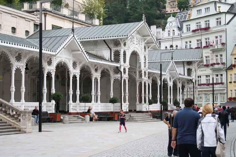 Karlovy Vary excursion - Meeting the guide at 9:00 in Prague